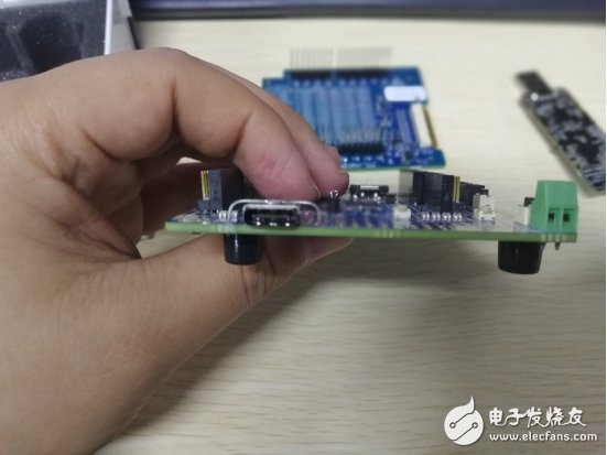 PSoC 6BLE先锋套件，解决下一代IoT设计难题完美起点！