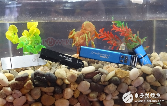 金士顿D300加密U盘:10次错误密码会自行格式化 安全性极高