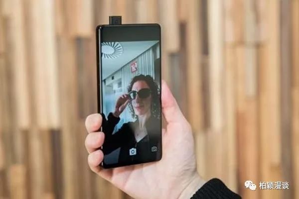 vivoAPEX展现的是vivo对高端手机市场的欲望