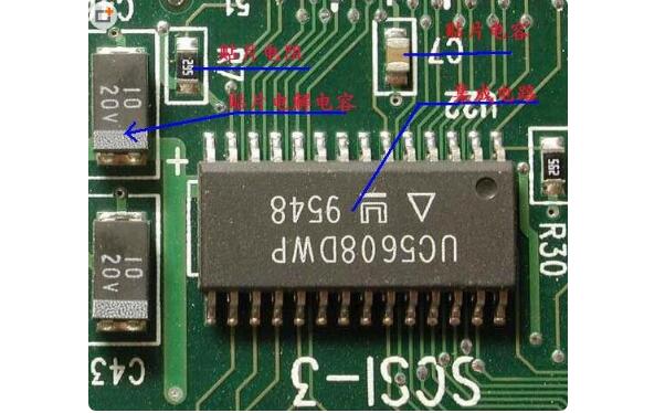 电路板为什么是绿色的_电路板上的元件介绍图