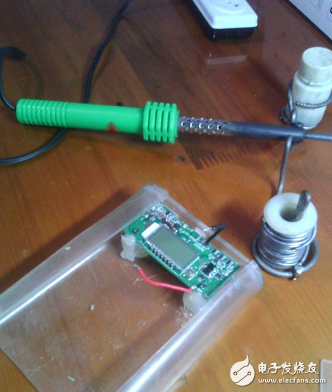 利用闲置手机电池制作充电宝