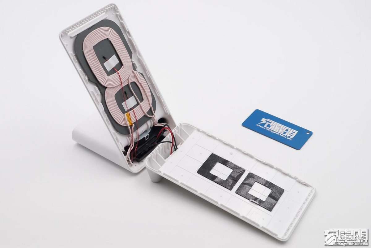 无线充电器系列拆解_立式的PowerWave7.5Stand开箱拆解图详细