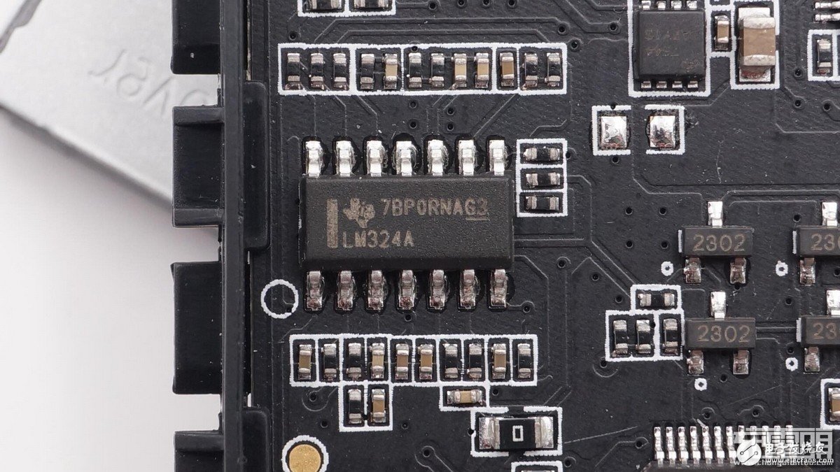无线充电器系列拆解_立式的PowerWave7.5Stand开箱拆解图详细