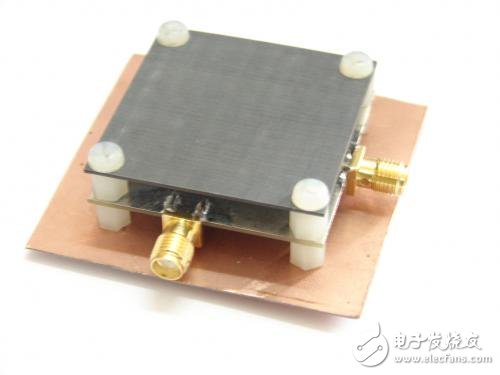 应用于方向回溯天线阵的分形双极化天线详细教程