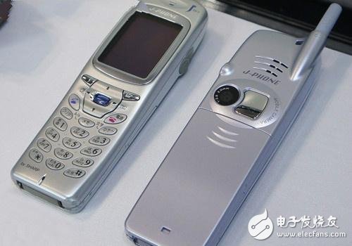 手机摄像头发展史好似玩一局绝地求生?