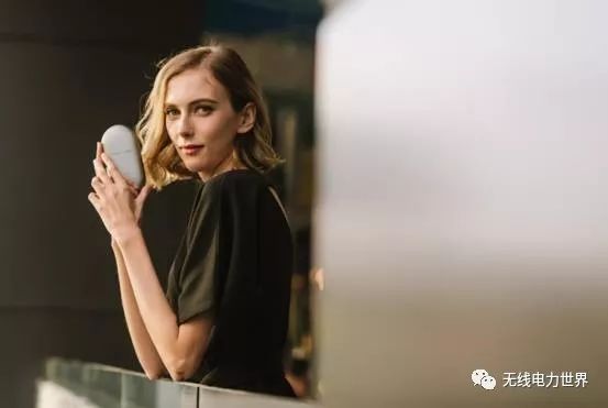 苹果授权品牌商MIPOW推出最牛配件:无线便充宝X 轻薄设计堪比智能机