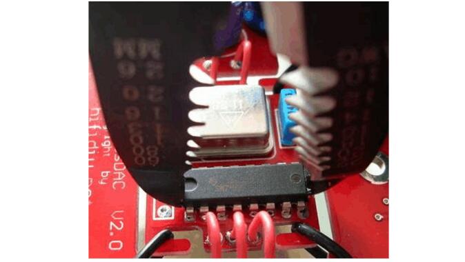 双面电路板如何拆_双面电路板元件拆焊