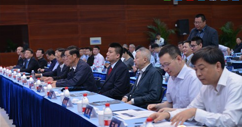 无人机应用市场风起云涌 专家提议:建立健全无人机标准体系亟不可待