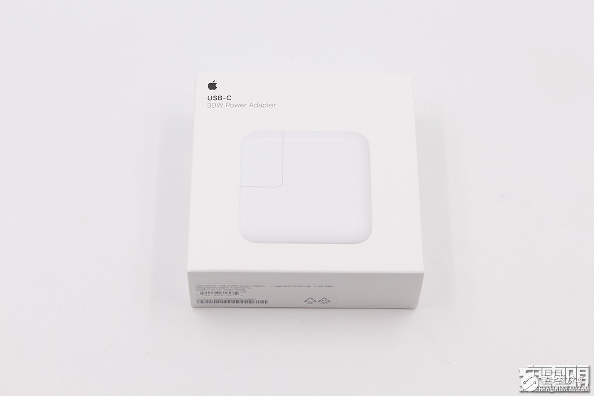 苹果30W USB-C电源适配器评测,与少1W的旧款29W有什么区别呢