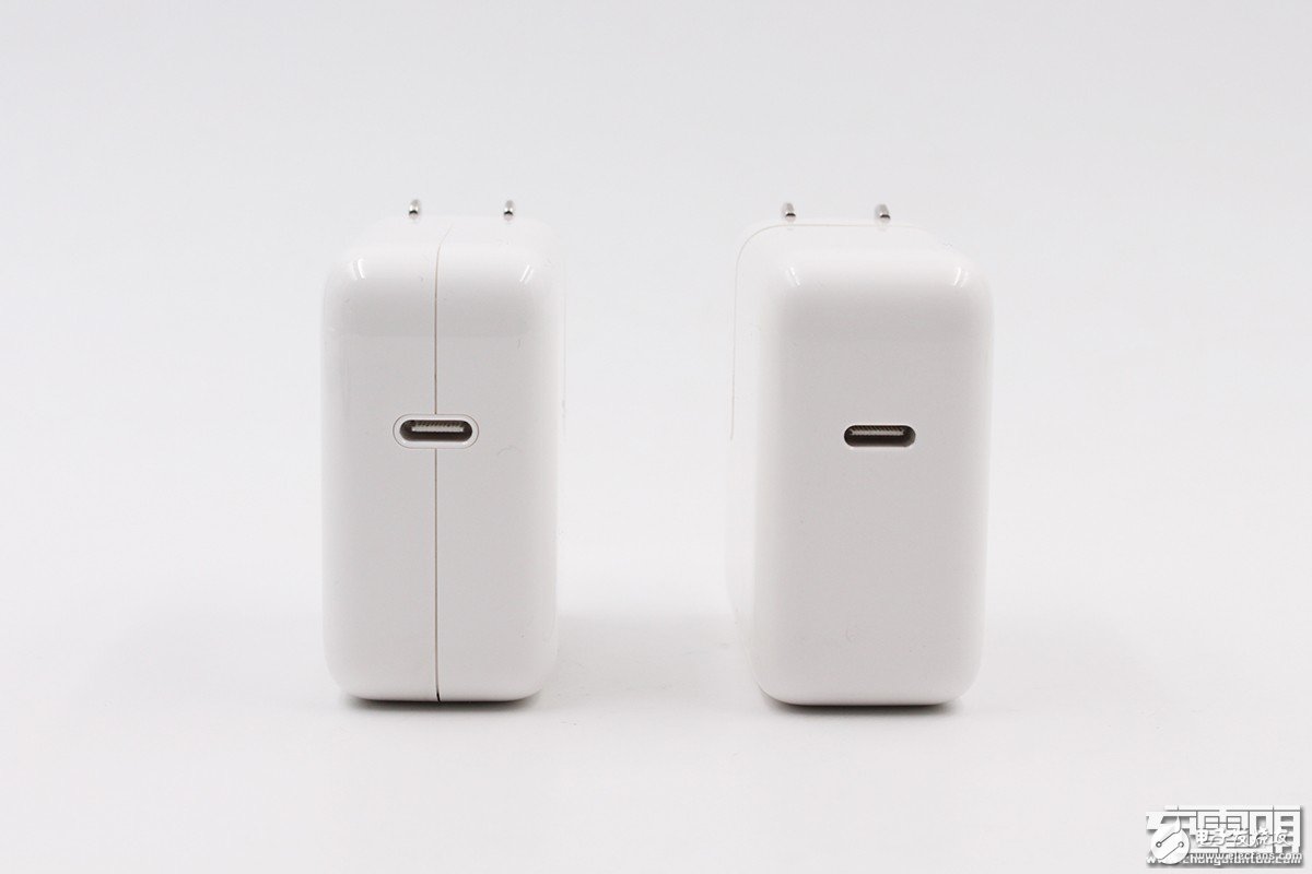 苹果30W USB-C电源适配器评测,与少1W的旧款29W有什么区别呢