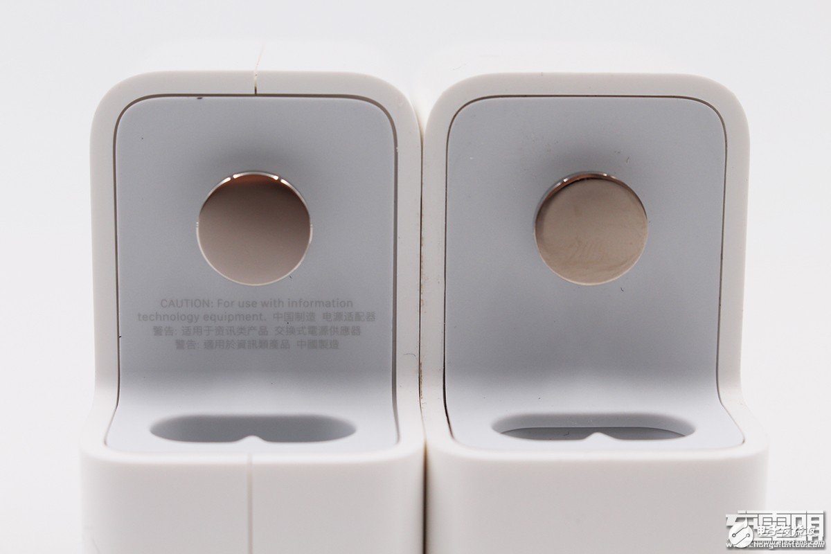 苹果30W USB-C电源适配器评测,与少1W的旧款29W有什么区别呢