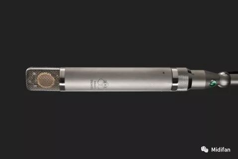 AKG C12话筒声音领域永恒的传奇发展过程的详细概述