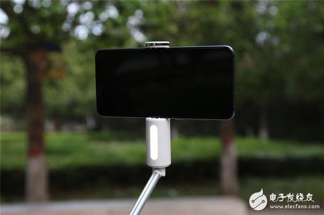 荣耀月光棒自拍杆上手评测:实用美观又便携