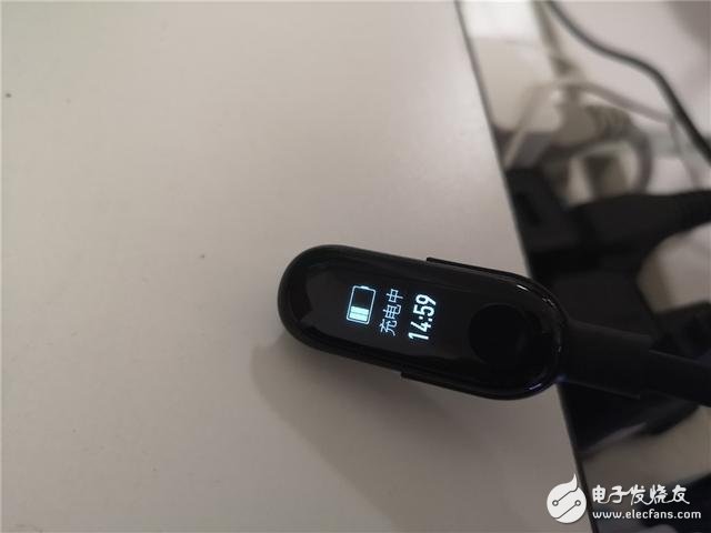 小米手环3上手评测:延续小米高性价比的信念结晶