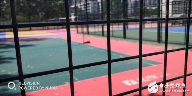 努比亚Z18mini评测:堪称全能小钢炮