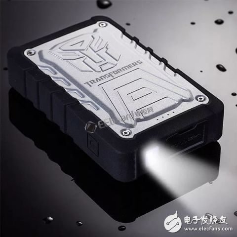 这款充电宝堪称充电宝界的“诺基亚”,坚固可靠又超大容量