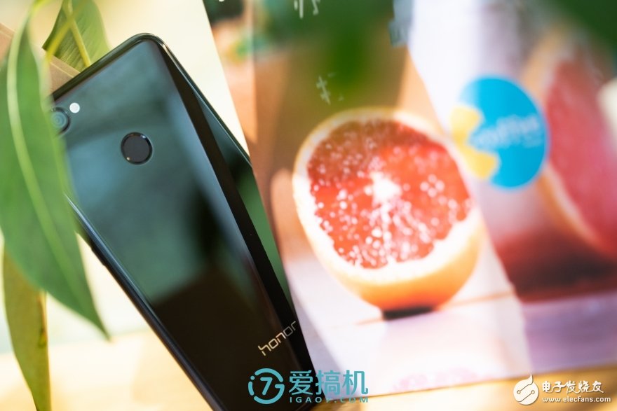 荣耀9i上手评测:暗光自拍和极速人脸识别是它的杀手锏