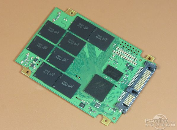 英特尔傲腾DC P4800X:延迟时间超10ms,性能稳定