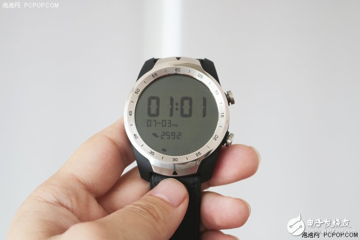 出门问问TicWatch Pro智能手表上手评测:智能双屏+超长续,符合航旗舰级智能手表的定位