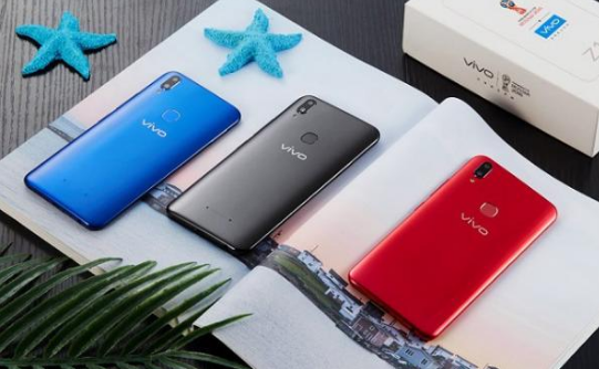vivo Z1与vivo Z1i对比分析,这个300到底贵在哪里?