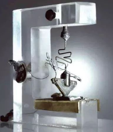 半导体器件的发展史及现代半导体器件发展趋势是什么样的?