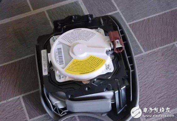 传感器在安全气囊中有着什么作用?