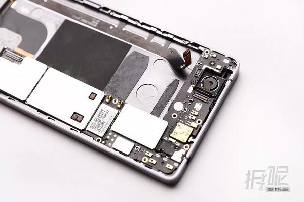 nubia Z9拆解，看看这款眼前一亮的无边框手机内部做工如何？