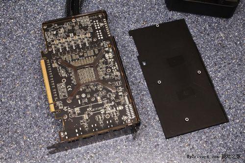 第一款采用水冷散热的单芯旗舰卡，AMD Fury X旗舰卡拆解