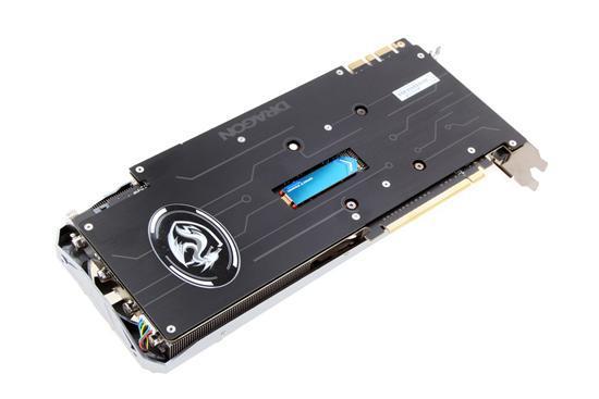 華碩 GTX 1070龍騎士顯卡拆解，只采用了單8Pin供電接口