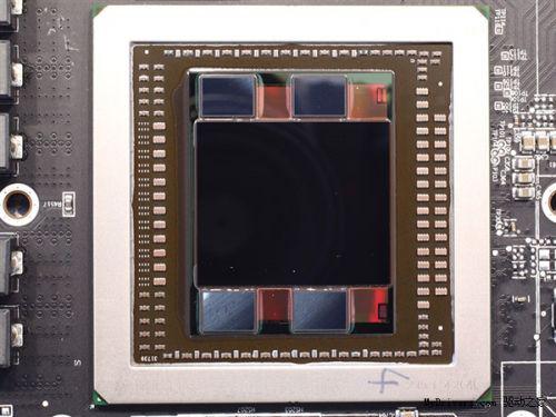 第一款采用水冷散熱的單芯旗艦卡，AMD Fury X旗艦卡拆解