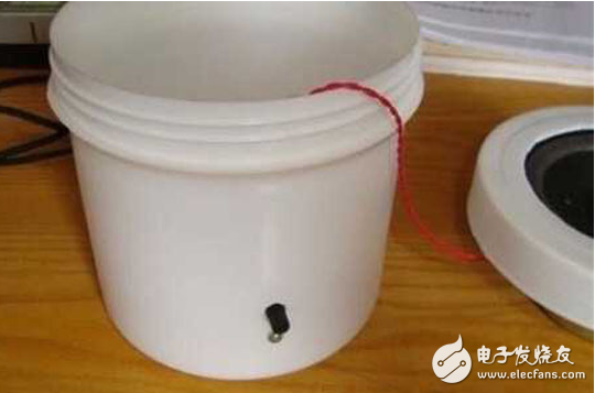 如何用废弃塑料桶自制一个音箱?
