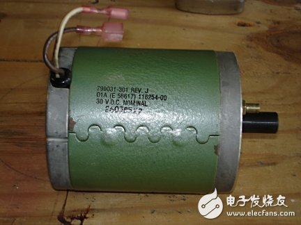 如何制作一台风力发电机?