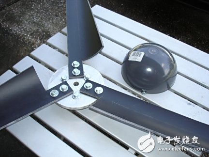 如何制作一台风力发电机?