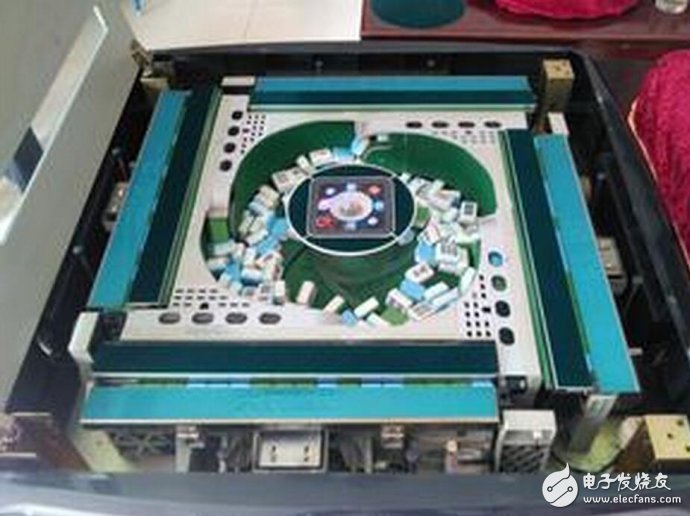如何制作一个简易的交流电机?