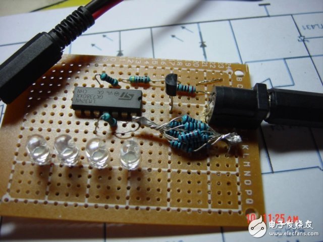 如何制作一个电量指示器?