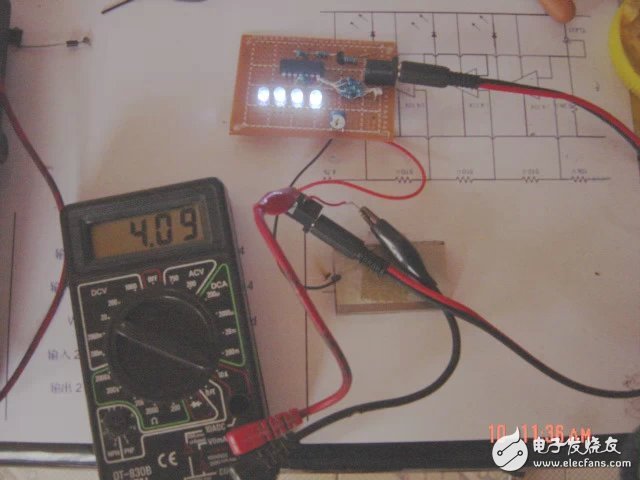 如何制作一个电量指示器?