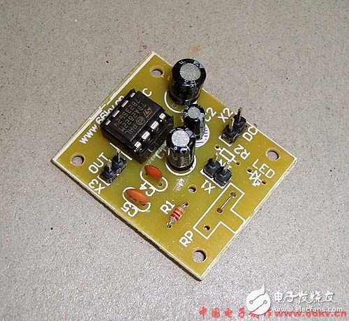 如何用茶叶盒做一个立体声小音箱?