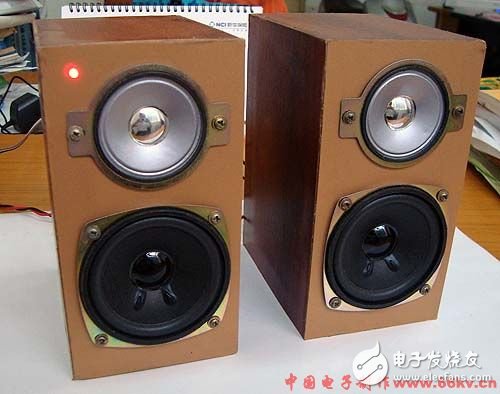 如何用茶叶盒做一个立体声小音箱?