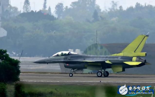 台湾升级F-16V战机试飞成功却是冤大头?花费