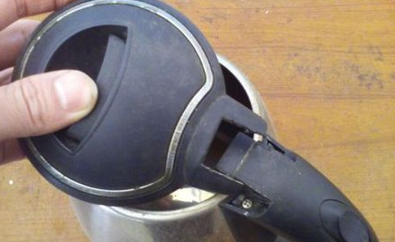 电热水壶蒸汽开关怎么维修