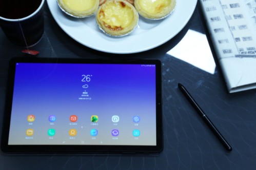 三星推出了一款平板电脑galaxytabs4,可开启dex轻办公,和时间赛跑