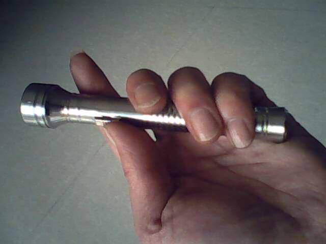 怎样把普通手电改为LED手电