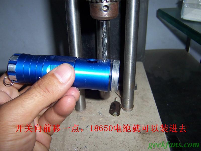 18650手电筒电路图,18650单槽充电器电路图 怎样用18650给手电筒供电