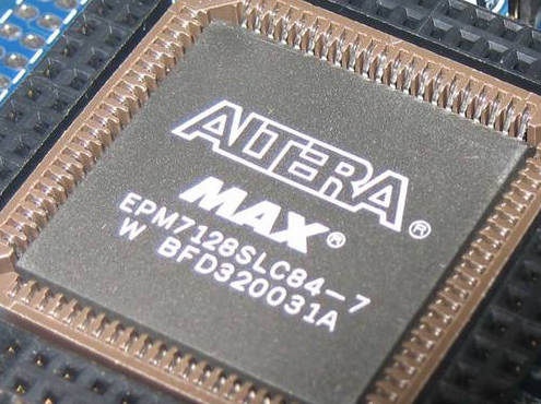 Quartus II軟件v13.1適用于客戶對Altera Stratix V FPGA設計進行少量源代碼改動