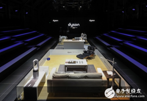 戴森發布智能家居新品,臺燈風扇與吸塵機器人爭奇斗...