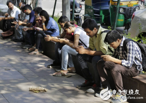随着中国手机企业对印度市场的逐渐适应,小米的优势恐将受到冲击