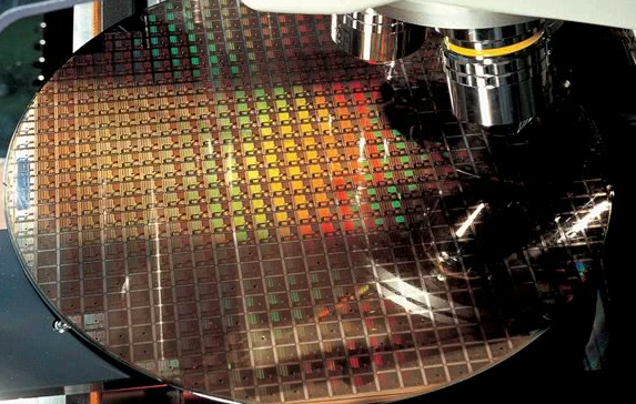 华为AI芯片计算密度全球最大 台积电7nm EUV