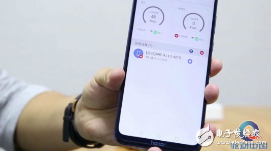 荣耀路由器2S:配备四颗独立信号放大器,200元内性能最强