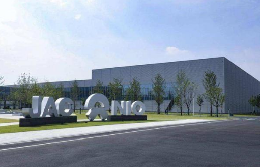 随着车市的发展和优胜劣汰，新能源车1．0时代的乱象将会减少