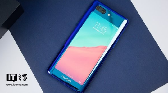 努比亚X采用独特双屏设计 在打破全面屏手机同质化